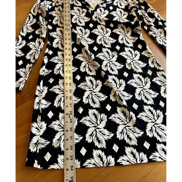 Diane Von Furstenberg Classic Luxury Abstract Leaf Silk Knit Shift Dress Sz 8