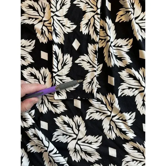 Diane Von Furstenberg Classic Luxury Abstract Leaf Silk Knit Shift Dress Sz 8