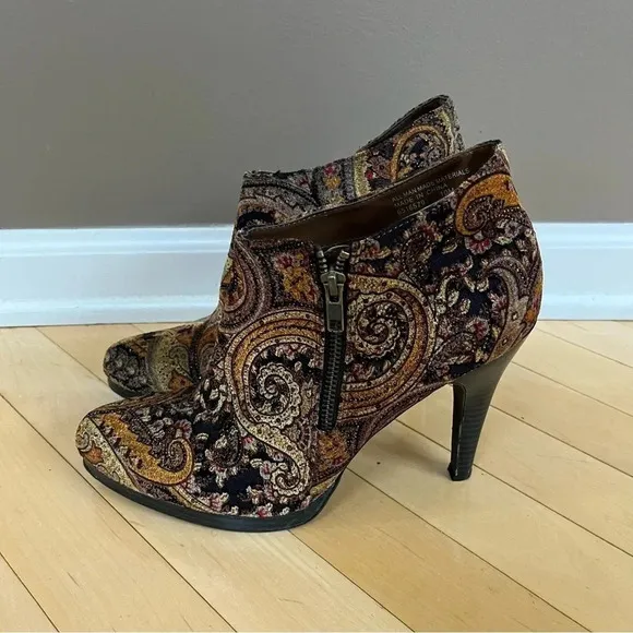 Diba Shoes Women Heeled Ankle Boots Booties Embroidered Paisley Black Gold Sz 10