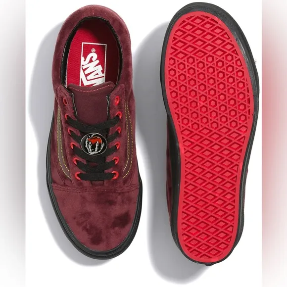 Disney x Vans Old Skool Stackform 'Poison Apple size 6