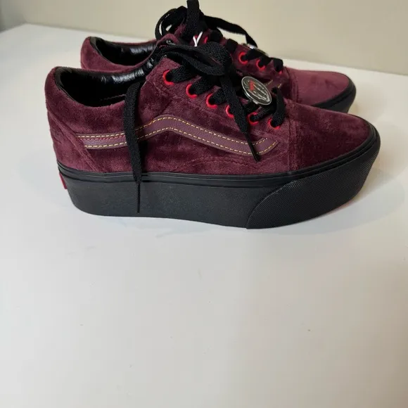 Disney x Vans Old Skool Stackform 'Poison Apple size 6