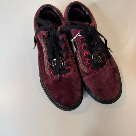 Disney x Vans Old Skool Stackform 'Poison Apple size 6