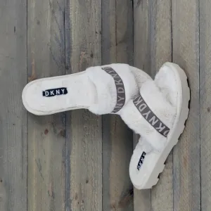 DKNY Logo Faux Fur Rabbit Women's Slides Slippers Beige