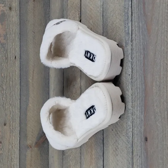 DKNY Logo Faux Fur Rabbit Women's Slides Slippers Beige