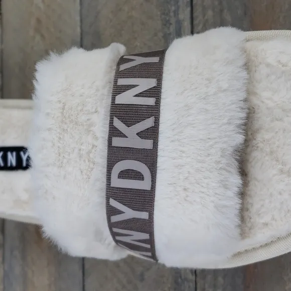 DKNY Logo Faux Fur Rabbit Women's Slides Slippers Beige