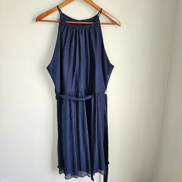 DKNY Sleeveless Navy Belted Crepe Sheath Dress Womens 12 Classic Chic Minimalist