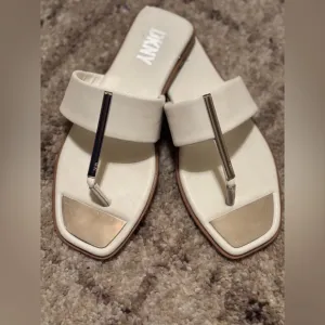 DKNY Women's Deja Slip-on Embellished Thong Sandals In Pale White don’t