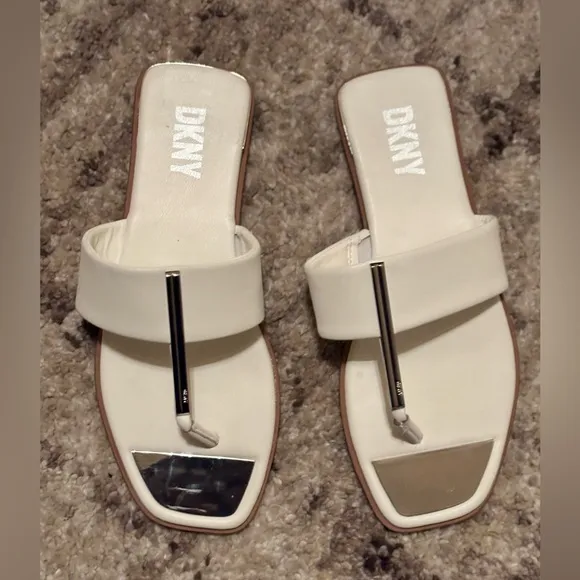 DKNY Women's Deja Slip-on Embellished Thong Sandals In Pale White don’t