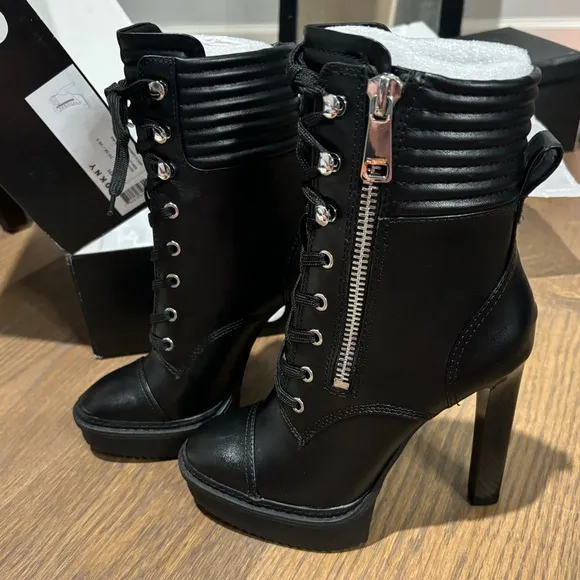 DKNY Women's Steffi Platform Boots * Black