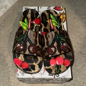 Dolce &amp; Gabbana Leopard Print Cherry Embellished Slides