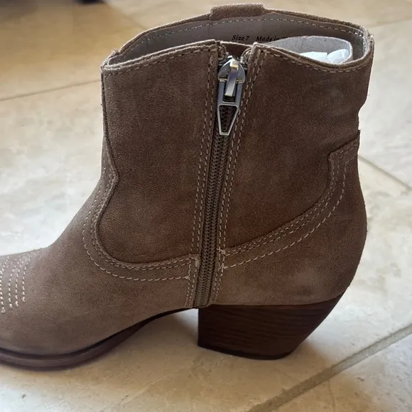 Dolce Vita Silma Ankle Boots Tan Size 7