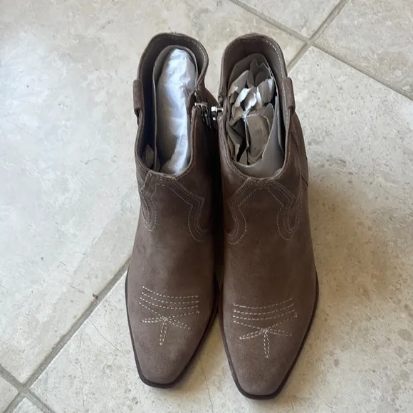Dolce Vita Silma Ankle Boots Tan Size 7