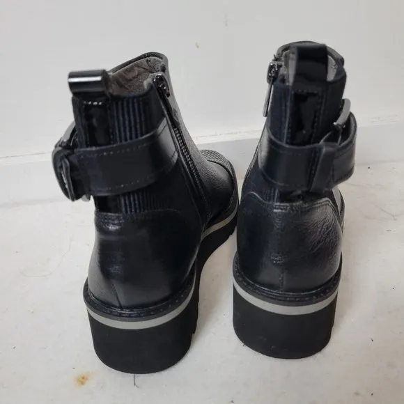 Donald J. Pliner Sz 6.5  Tinsley Wedge Black Ankle Boots Snake Print Cap…