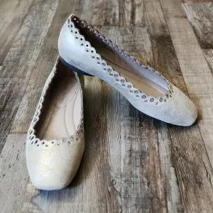 Donald Pliner Women's Metallic Taupe Suede Slip On Dana Flats Size 7.5 Grommets