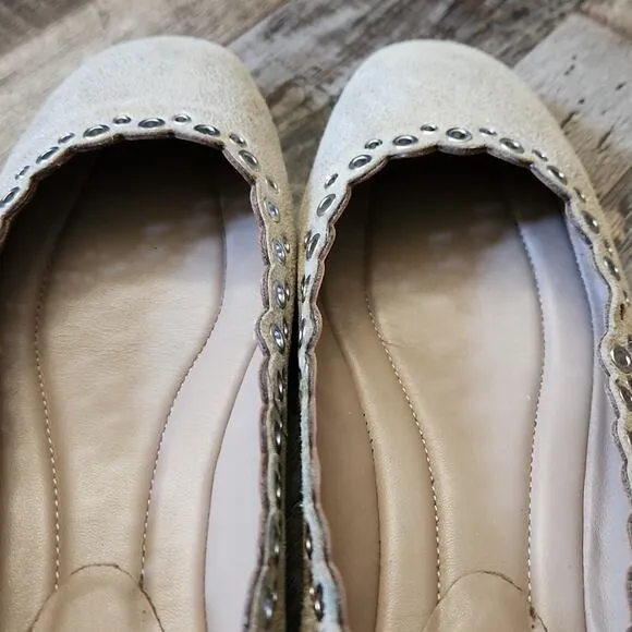 Donald Pliner Women's Metallic Taupe Suede Slip On Dana Flats Size 7.5 Grommets