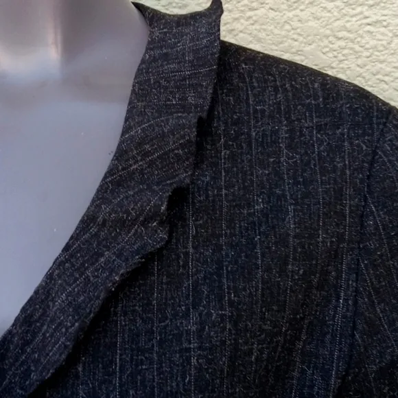 DONNA RICCO LADIES CHARCOAL GREY PIN-STRIPED LUXURY SUITCOAT/BLAZER