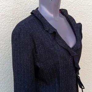 DONNA RICCO LADIES CHARCOAL GREY PIN-STRIPED LUXURY SUITCOAT/BLAZER