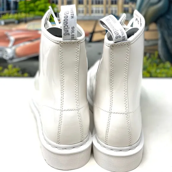 Dr. Martens 1460 Mono Patent Lamper Boots
