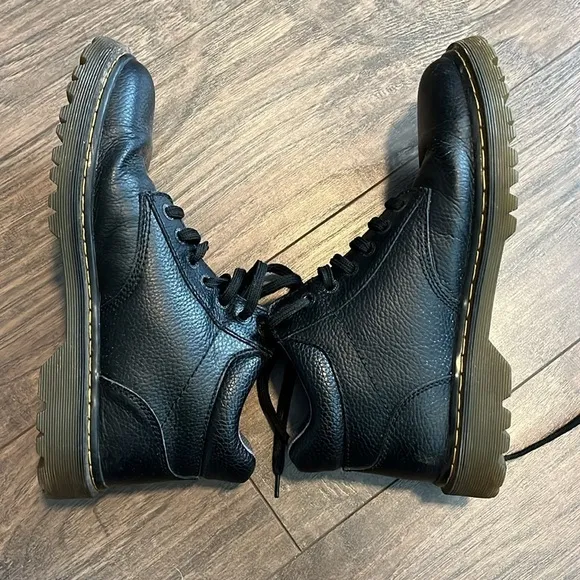 Dr Martens Black Low Lace Up Boots Size 11
