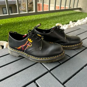 Dr. Martens Black Men's Shoes with Artistic Design
