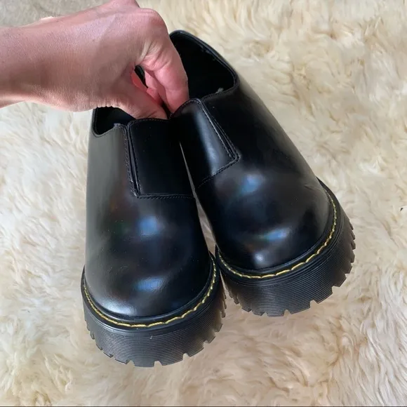 DR MARTENS CORDELIA RETRO MOD SMOOTH Black LEATHER HEELS