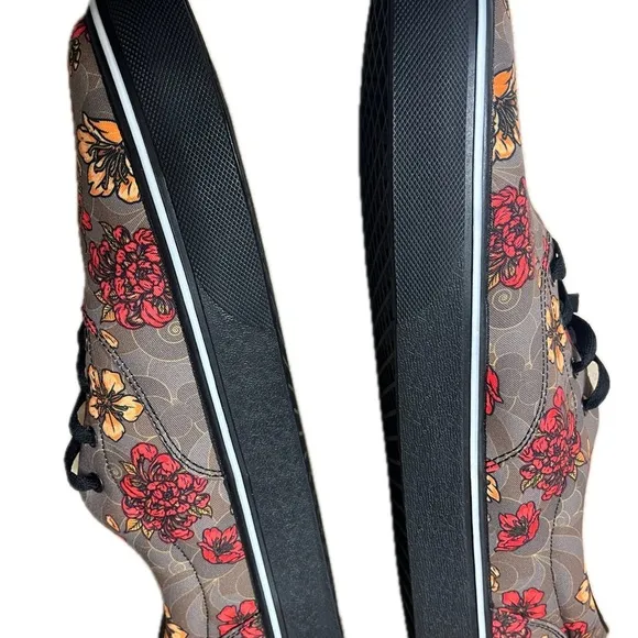 Dragon Print Men's Shoes, by RAAD, Size 13M, NWOT