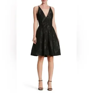 DRESS THE POPULATION COLLETTE FIT &amp; FLARE BLACK  DRESS sz small $282