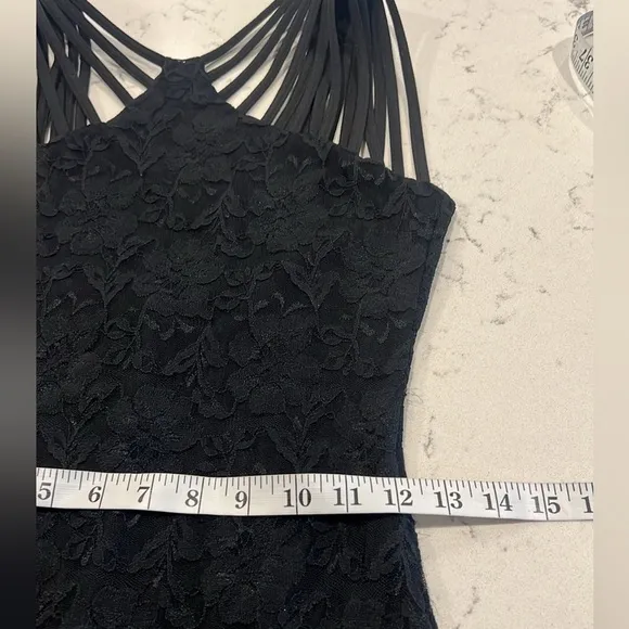 Dress the Population, Women's Gwen Midi Dress Sleeveless Black Sz. Small