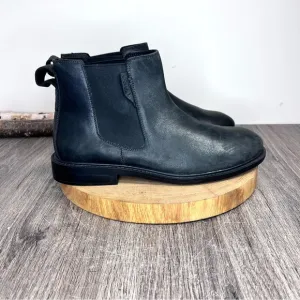 *Dunham | Men's Graham-dun Chelsea Boot in Black Leather Size 9.5D