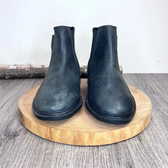 *Dunham | Men's Graham-dun Chelsea Boot in Black Leather Size 9.5D
