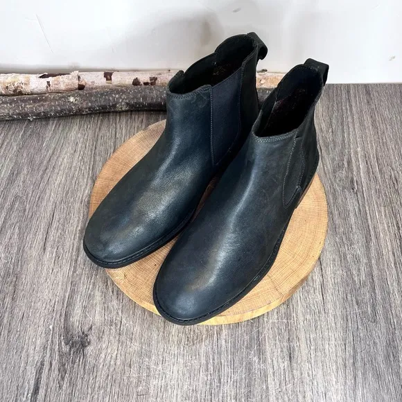 *Dunham | Men's Graham-dun Chelsea Boot in Black Leather Size 9.5D