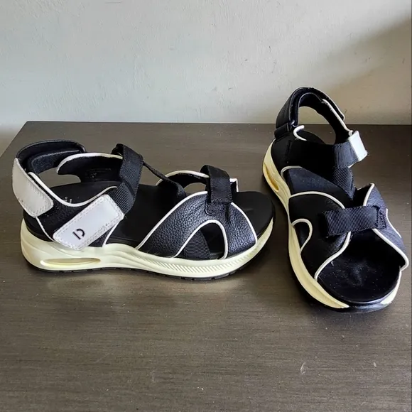 Earth Cedar Kushma Black Noir Hiking Outdoor Water Sandals Shoes Sz 6.5M NWOB