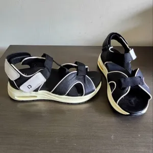 Earth Cedar Kushma Black Noir Hiking Outdoor Water Sandals Shoes Sz 6.5M NWOB