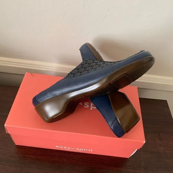 Easy Spirit  soft leather upper &amp; lining lightweight dusk clog cushioned size 9