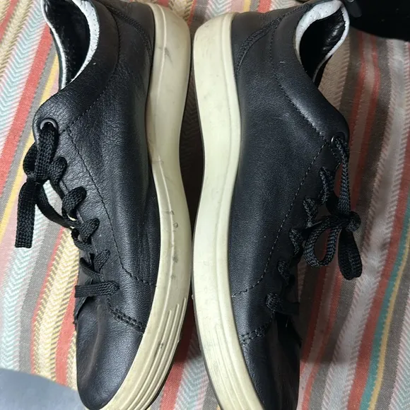 Ecco Men’s Black Leather Shoes Size 6-6.5