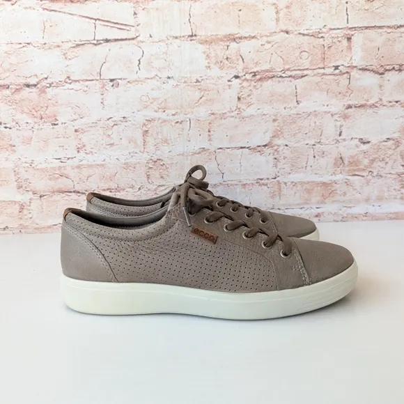 Ecco Mens Soft Leather Sneakers Minimalist Design