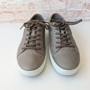 Ecco Mens Soft Leather Sneakers Minimalist Design