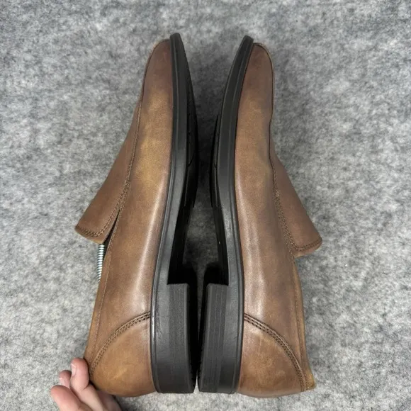 Ecco Queenstown Venetian Men Size 10 Shoes Brown Leather Bike Toe Slip On Loafer