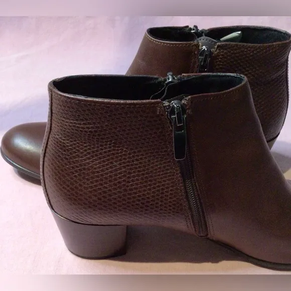 ECCO Shape 39 Zip Brown ankle Boots size 8-8.5