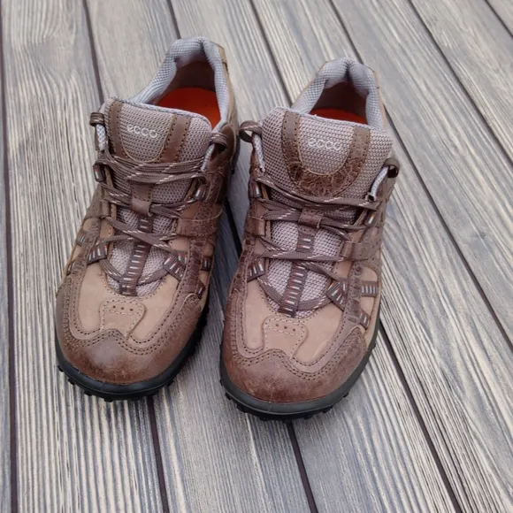 Ecco Woman's Outdoor Adventure Sneaker Shoes