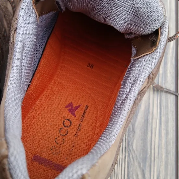 Ecco Woman's Outdoor Adventure Sneaker Shoes