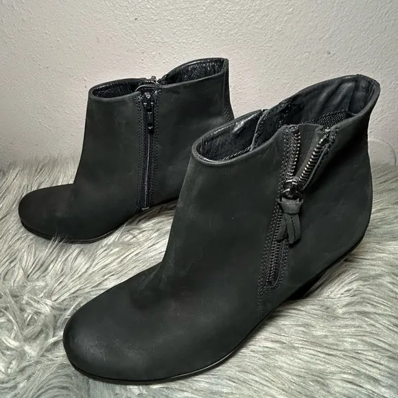 ECCO Women's Touch 75 Ankle Bootie Size 41