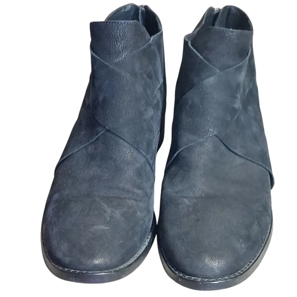 Eileen Fisher Black Ankle Booties with Sleek Design