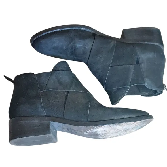 Eileen Fisher Black Ankle Booties with Sleek Design