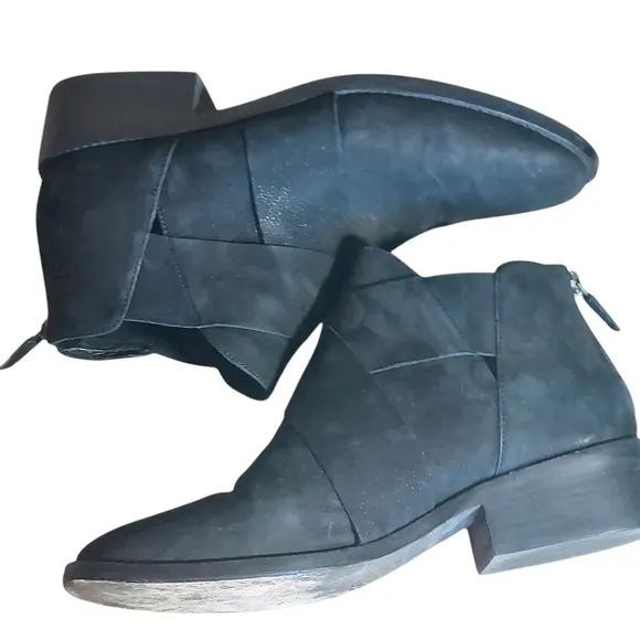 Eileen Fisher Black Ankle Booties with Sleek Design