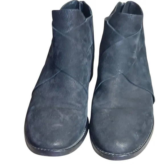 Eileen Fisher Black Ankle Booties with Sleek Design