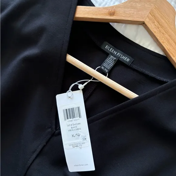 Eileen Fisher Black Minimalist Style Sleeveless V-Neck Midi Dress