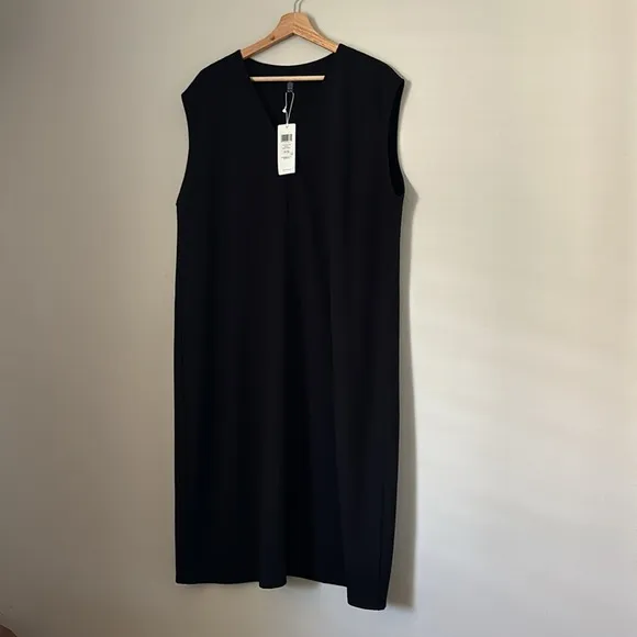 Eileen Fisher Black Minimalist Style Sleeveless V-Neck Midi Dress