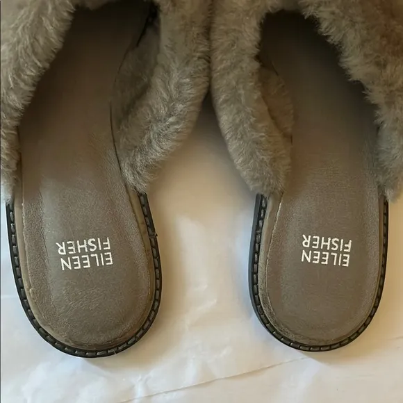 Eileen Fisher Cross Shearling Slipper Women's Grey Fur Slide Sandals