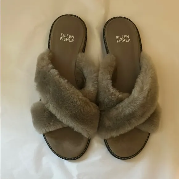 Eileen Fisher Cross Shearling Slipper Women's Grey Fur Slide Sandals
